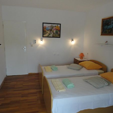 Guesthouse Iva Đảo Hvar Ngoại thất bức ảnh